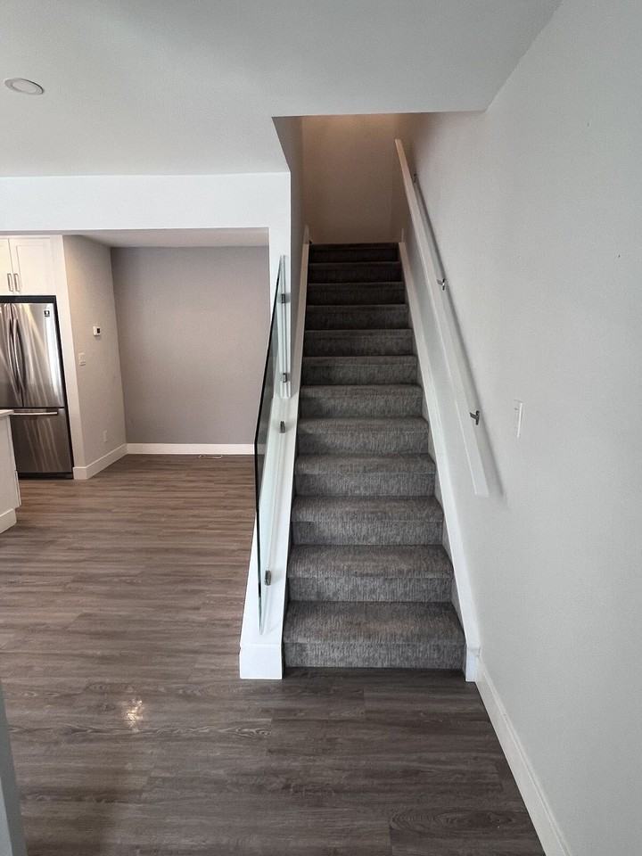 251 - 251 90 Ave Se - Photo 5 of 20