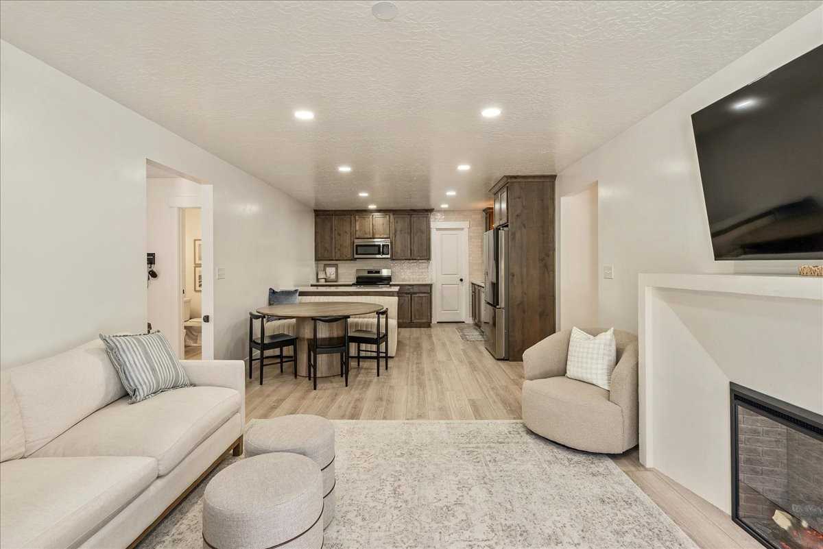 3916 S Sage Wood Ave #NA - Photo 6 of 26