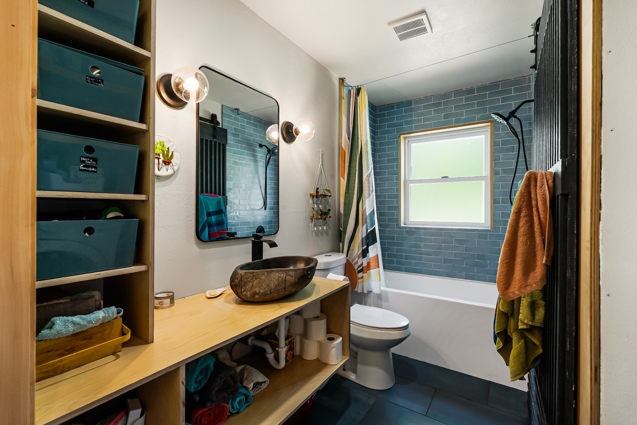 307 Cedar St #NA - Photo 3 of 17