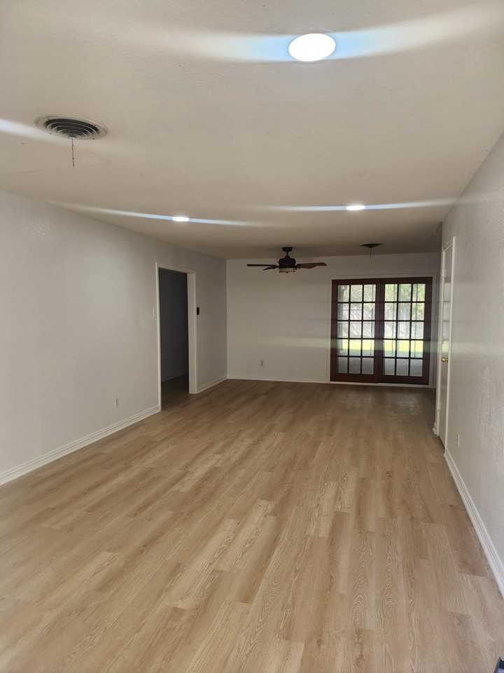 713 Wyche Dr #NA - Photo 3 of 13