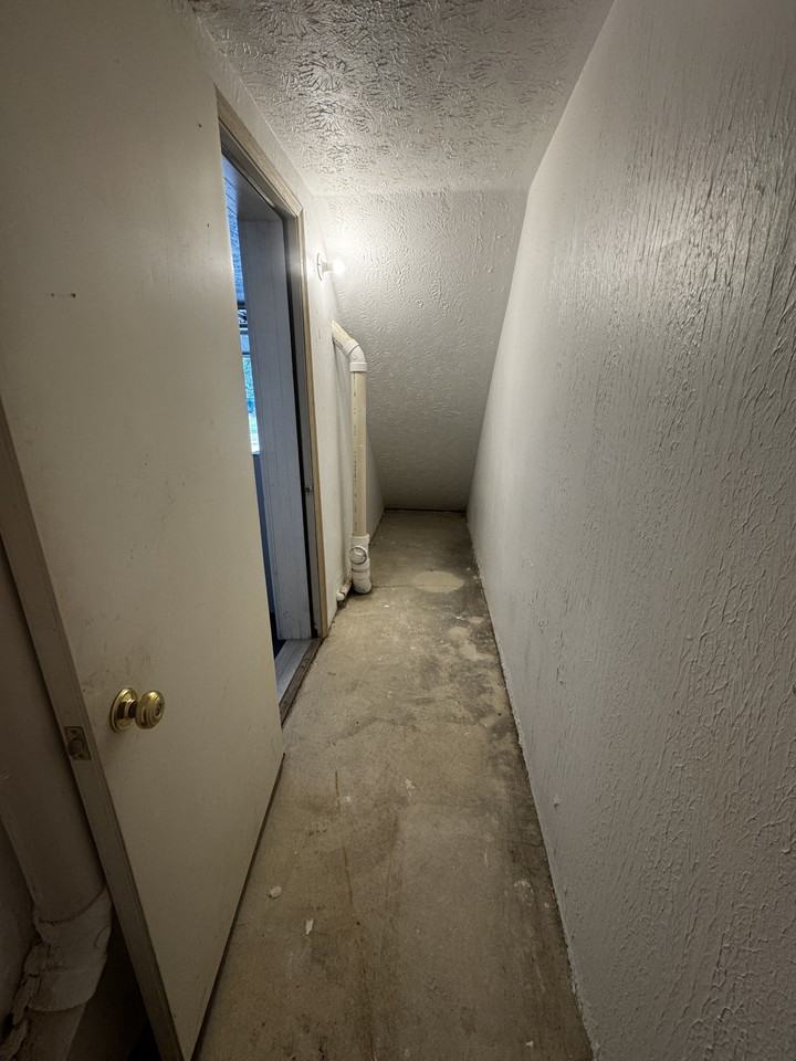 868 Tollis Pkwy #868 - Photo 4 of 36
