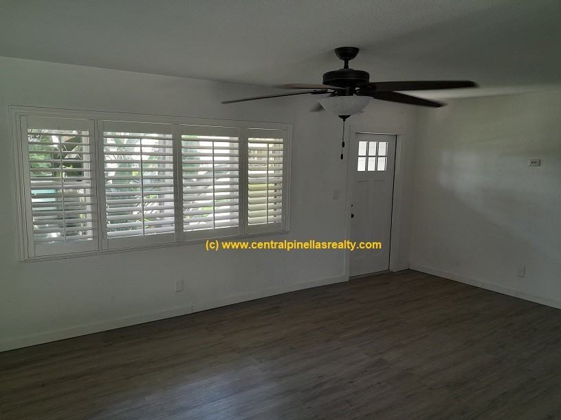4601 Venetian Blvd Ne #NA - Photo 2 of 31