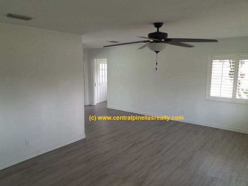4601 Venetian Blvd Ne #NA - Photo 3 of 31