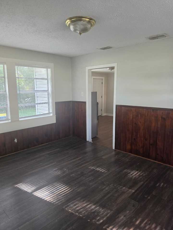 8805 Alton Ave #NA - Photo 5 of 16