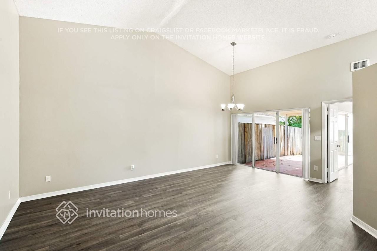 22250 Sw 101st Avenue Rd - Photo 3 of 17