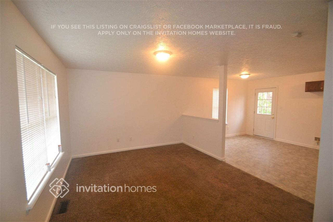 295 Rustin Dr - Photo 2 of 10
