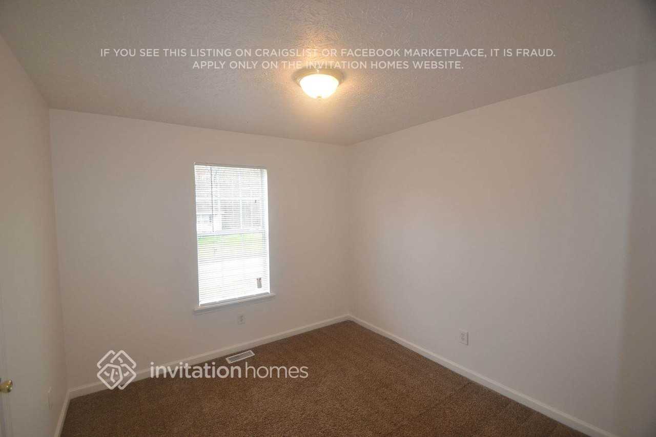 295 Rustin Dr - Photo 6 of 10