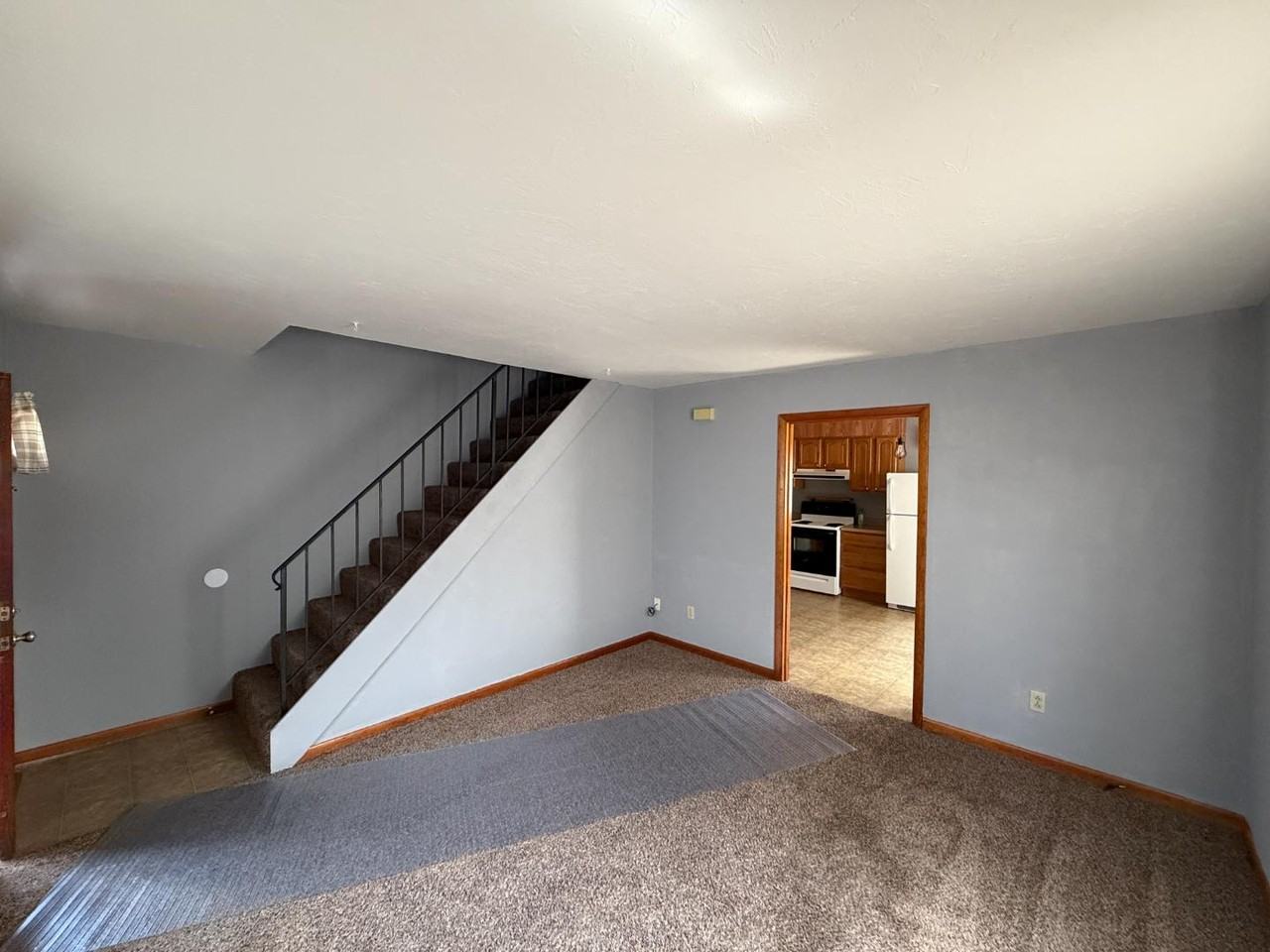 1746 Morningside Dr - Photo 6 of 20