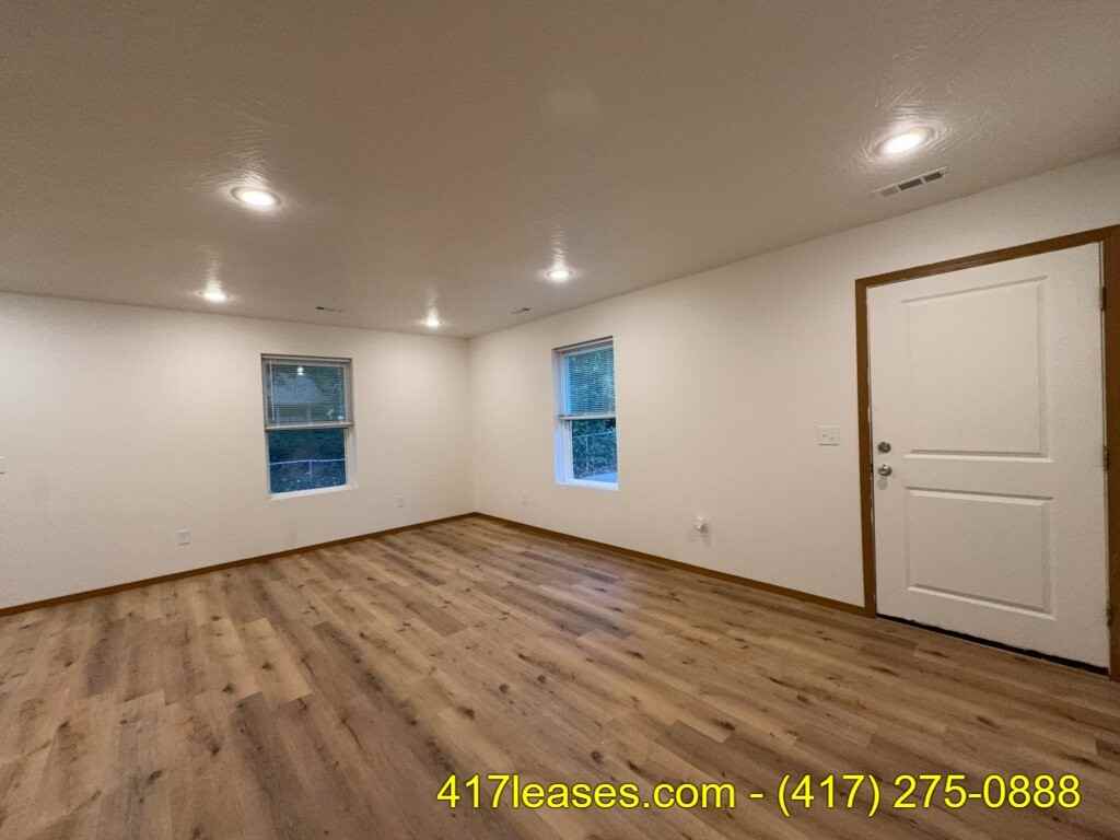 2618 N Pierce Ave #1 - Photo 4 of 26