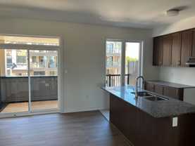 8 Thornbird cres #Upper - Photo 1 of 1