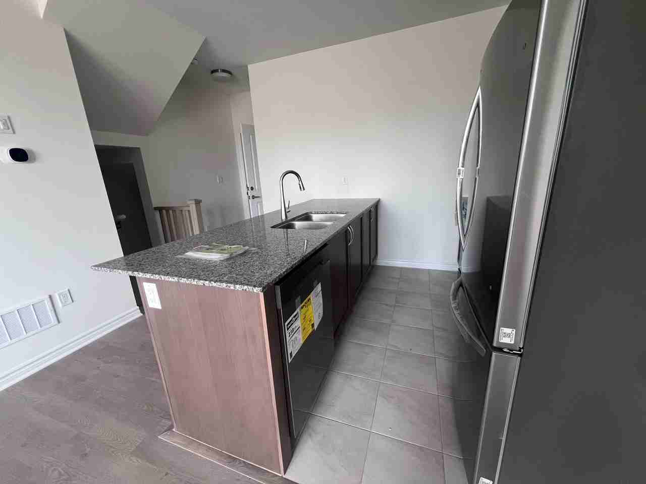8 Thornbird cres #Bsmt - Photo 3 of 13