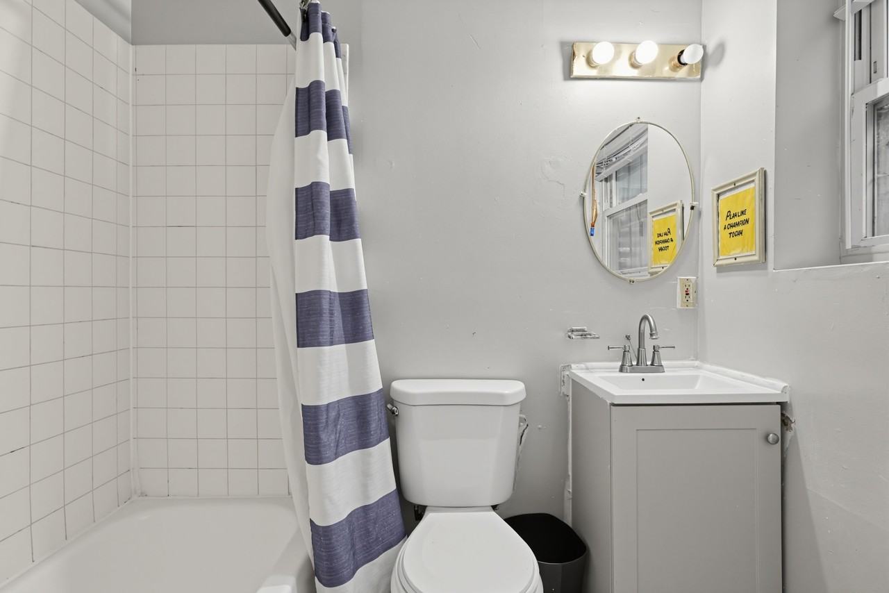 910 Southern Ave Se #1 - Photo 6 of 16