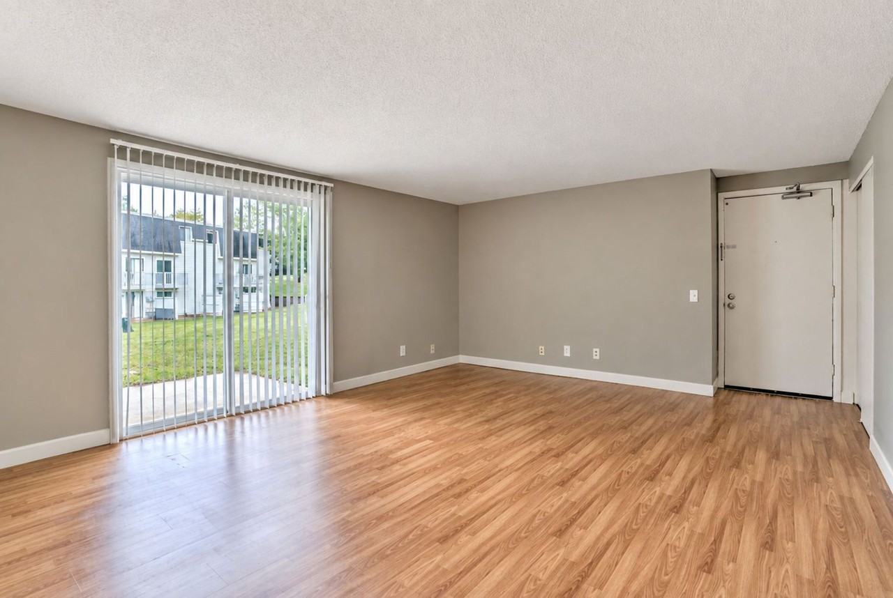Heatherton Estates Apartments & Townhomes - Photo 7 of 29