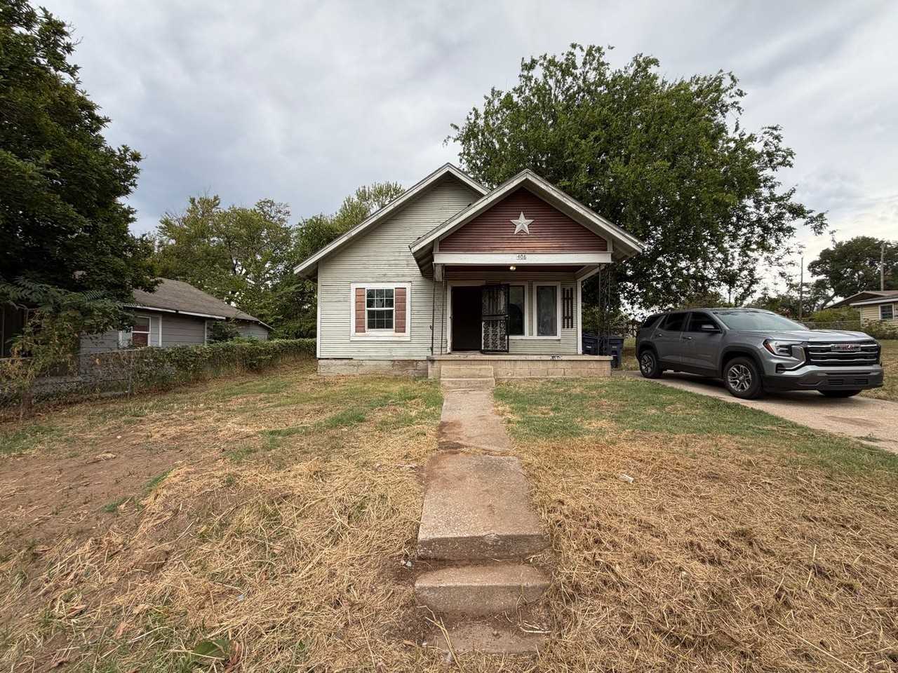 406 S Aydelotte Ave - Photo 6 of 7