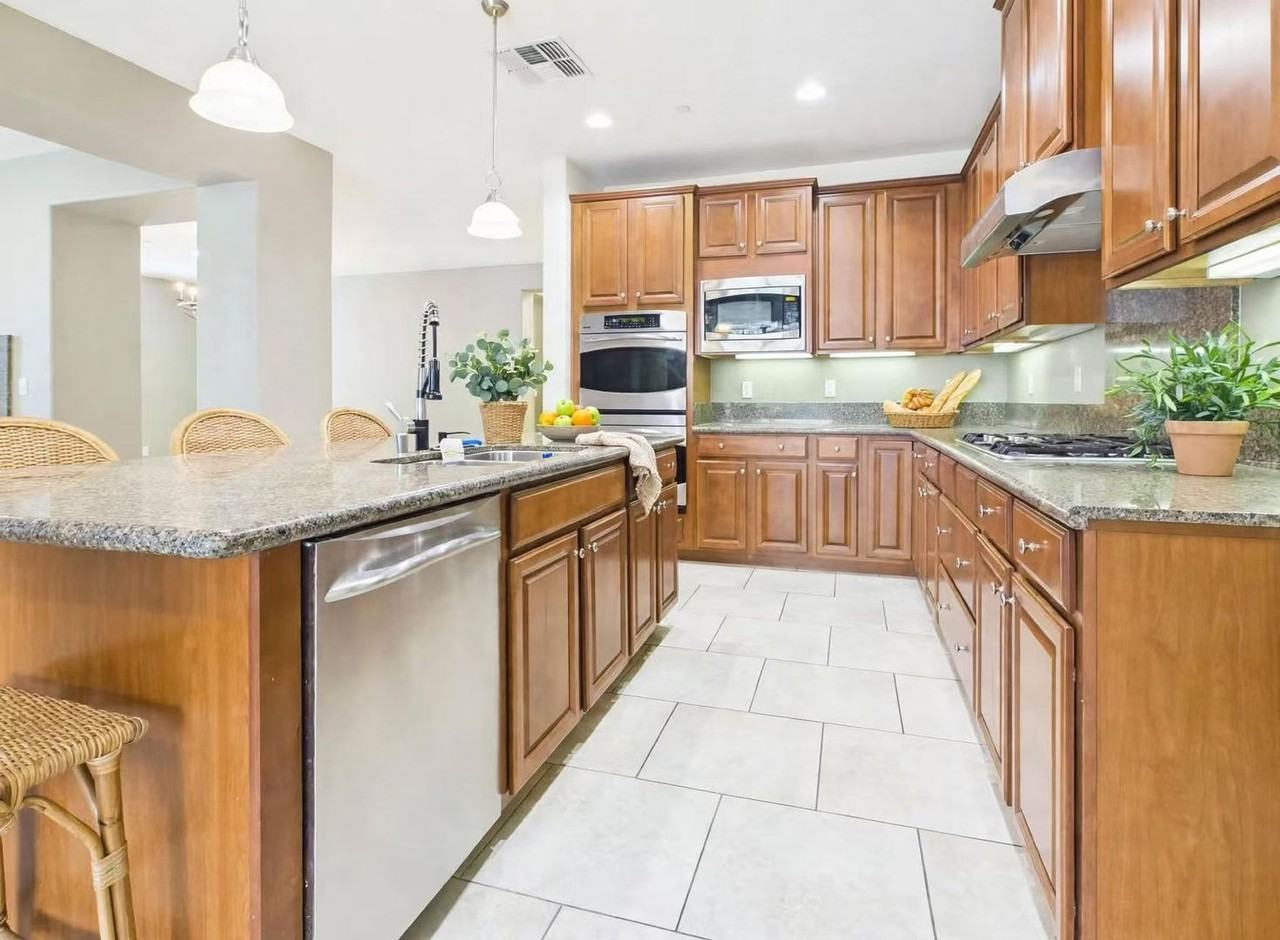 4085 David Loop - Photo 4 of 48