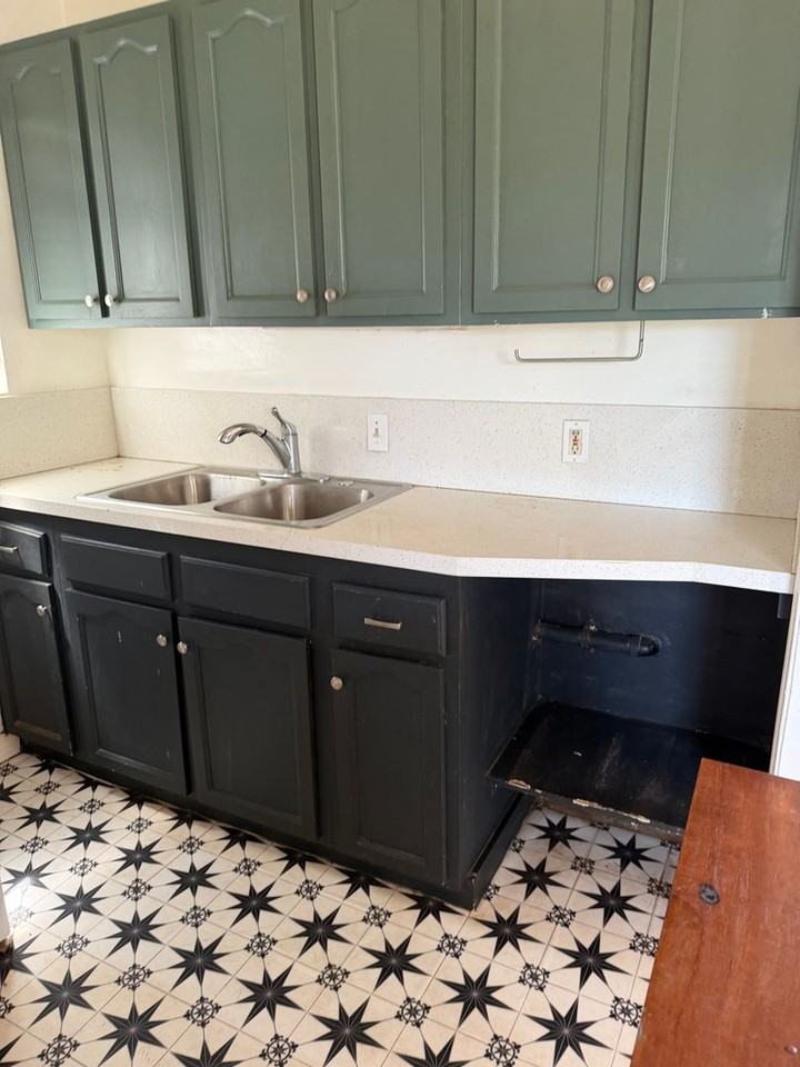 16115 Firmona Ave - Photo 4 of 15