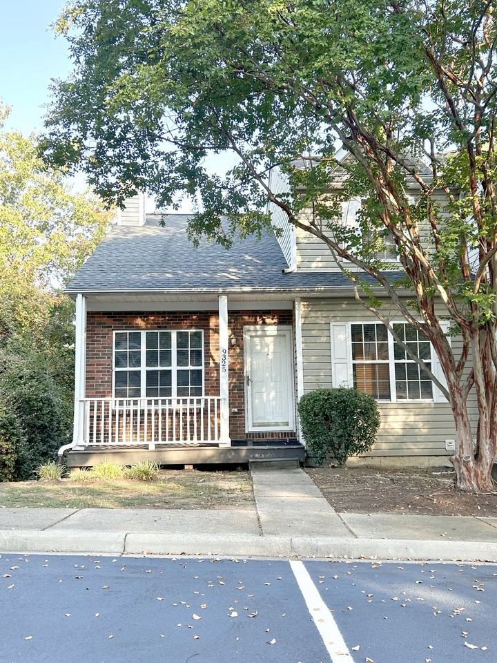 9325 Glenwater Dr - Photo 2 of 34