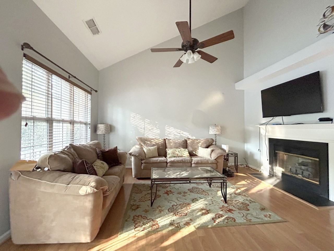 9325 Glenwater Dr - Photo 6 of 34