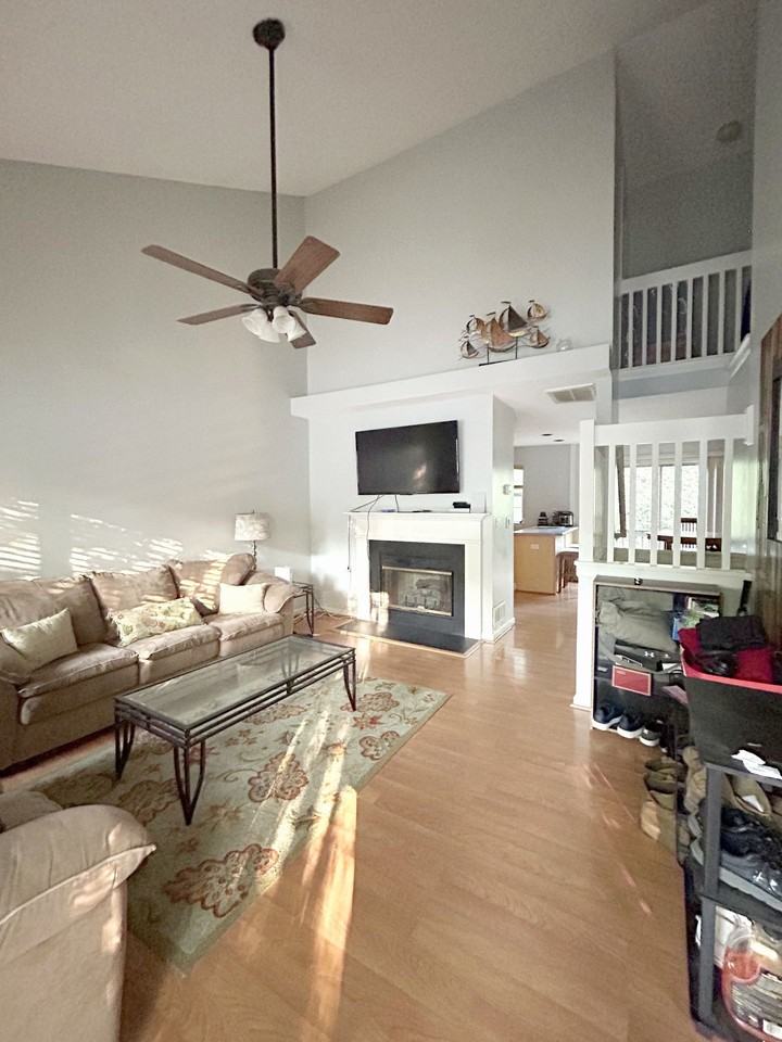9325 Glenwater Dr - Photo 7 of 34