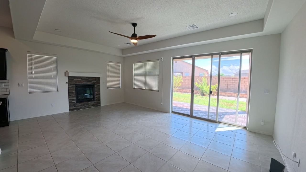 4316 Bald Eagle Loop Ne - Photo 3 of 47