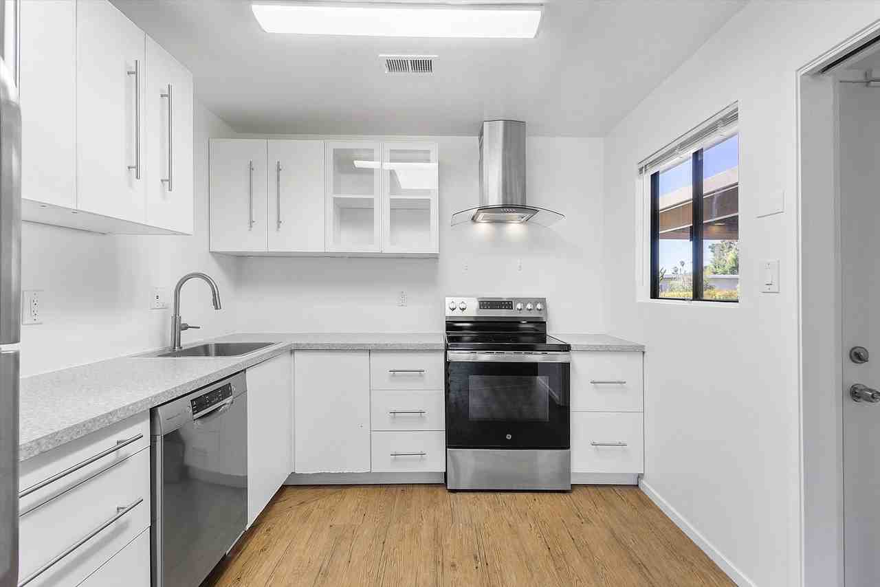 1256 Rosewood Way - Photo 7 of 22