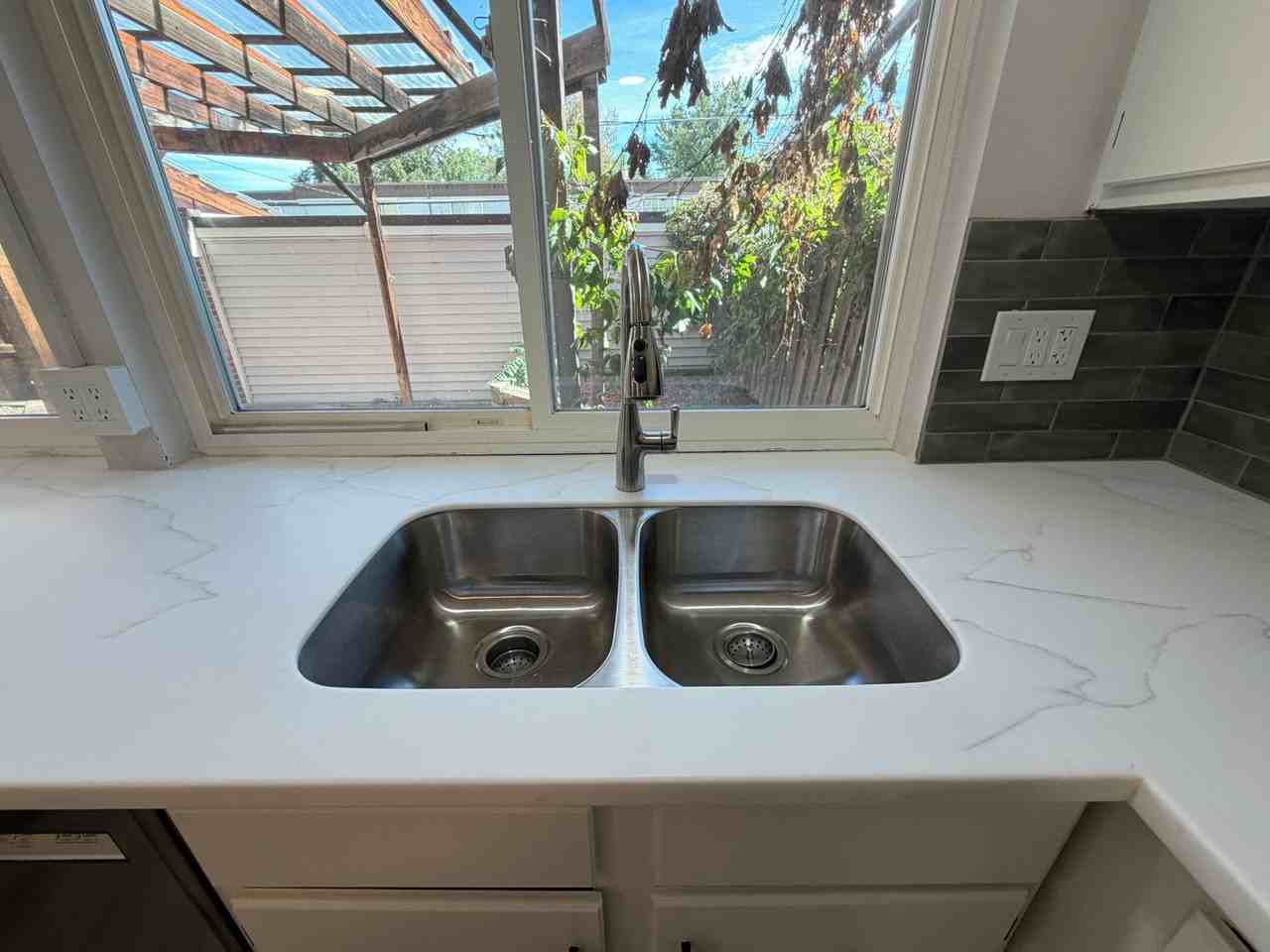 529 S Xenon Ct - Photo 5 of 36
