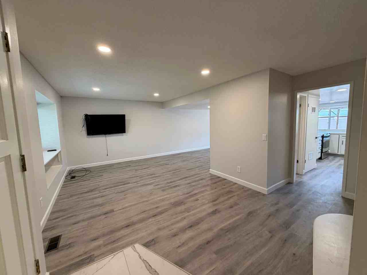 529 S Xenon Ct - Photo 6 of 36