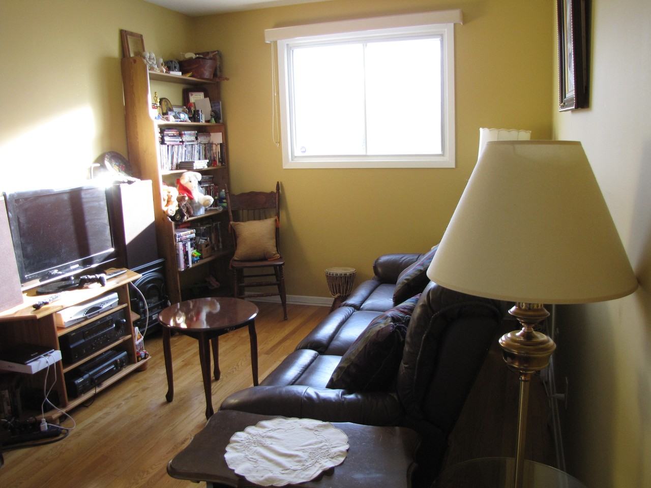 297 Beechgrove Avenue - Photo 7 of 18