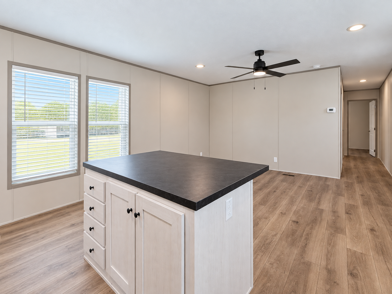 111 Preston Dr - Photo 2 of 24