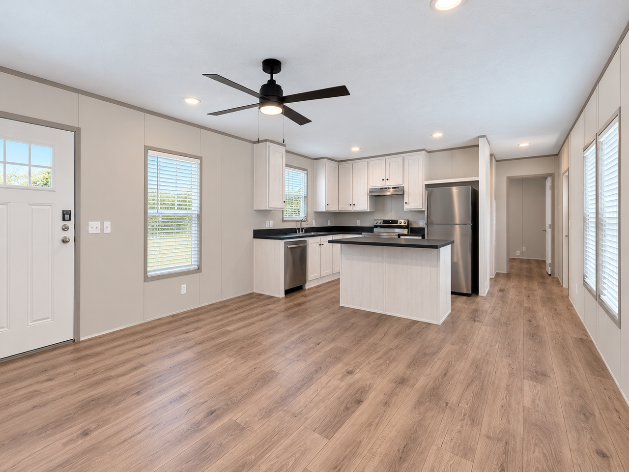111 Preston Dr - Photo 5 of 24