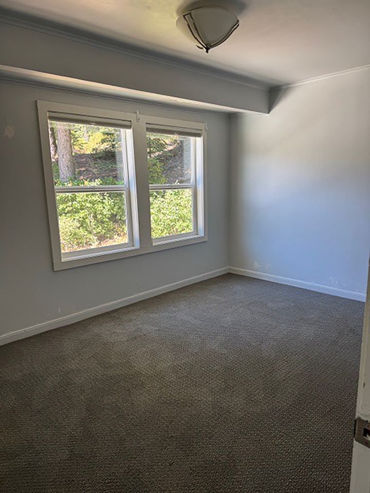 700 West River Road - Photo 6 of 11