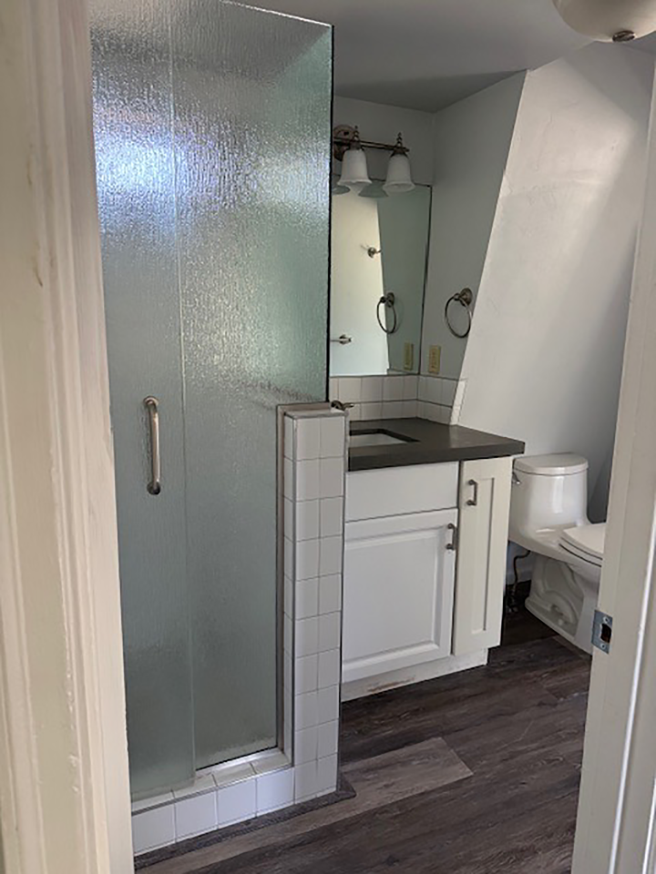 700 West River Road - Photo 7 of 11