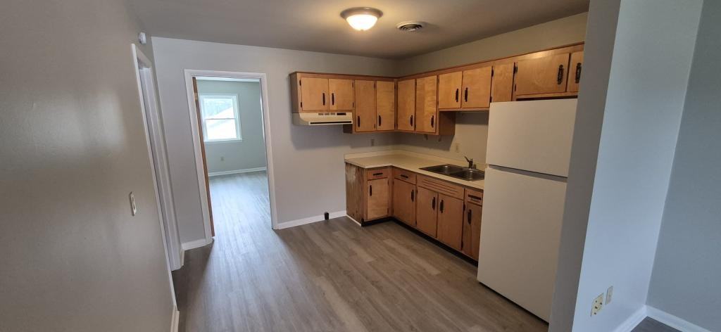 101 Delaware Ave - Photo 4 of 6