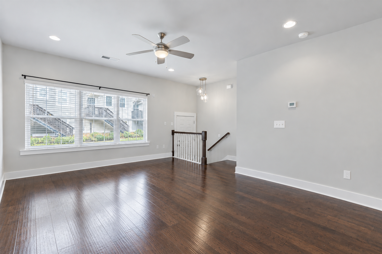 3835 Oxford Cir #3835 - Photo 6 of 22