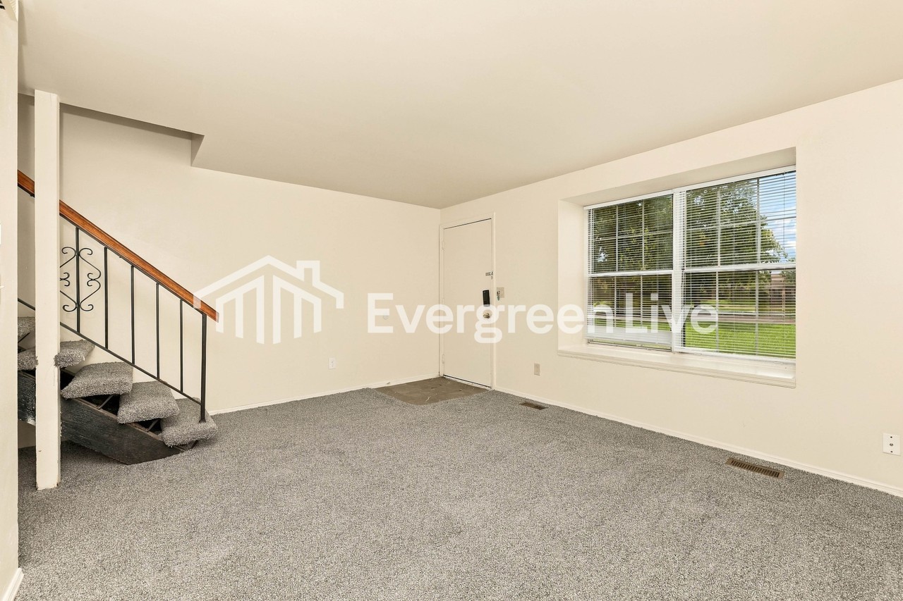 7719 Mount Hood - Photo 3 of 15