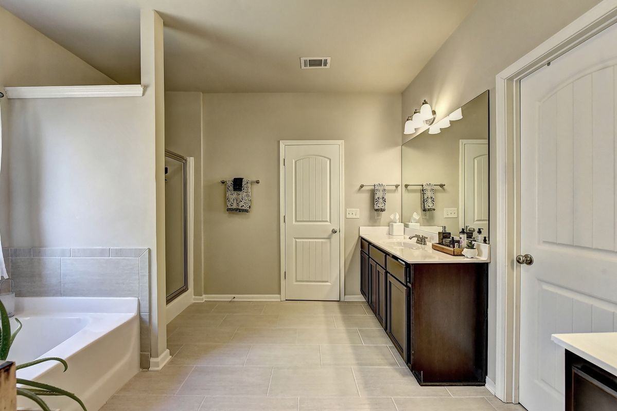 2245 Black Pebble Cir - Photo 2 of 50
