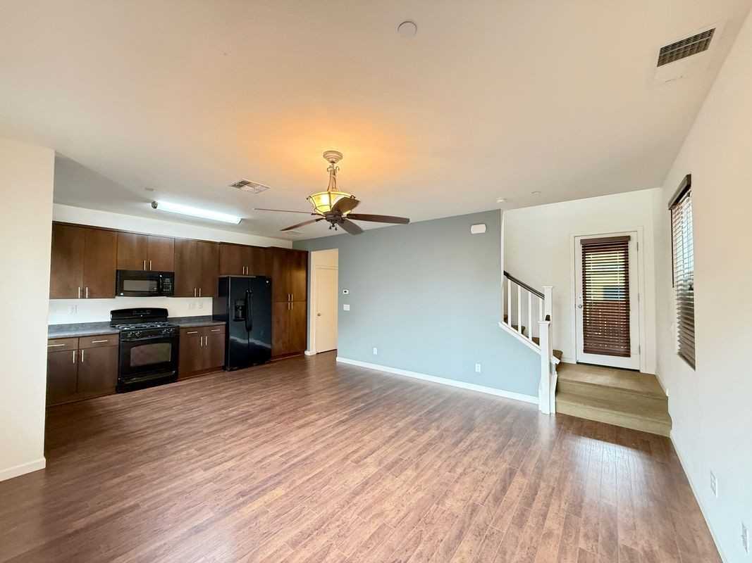 849 Bronze Ln - Photo 5 of 31