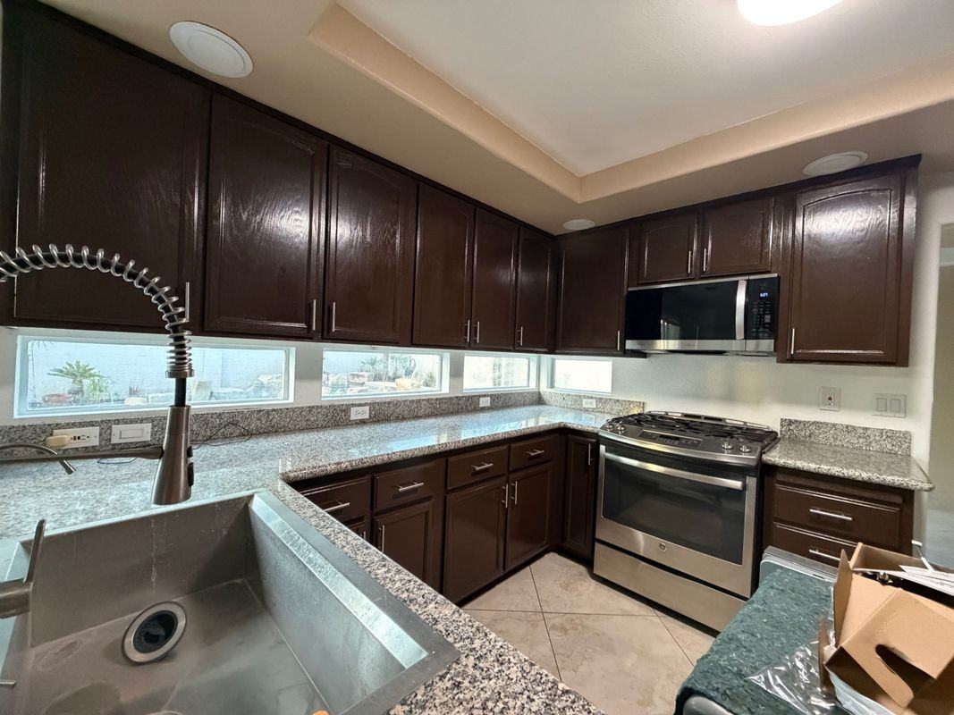 8508 Raindrop Canyon Ave - Photo 4 of 6