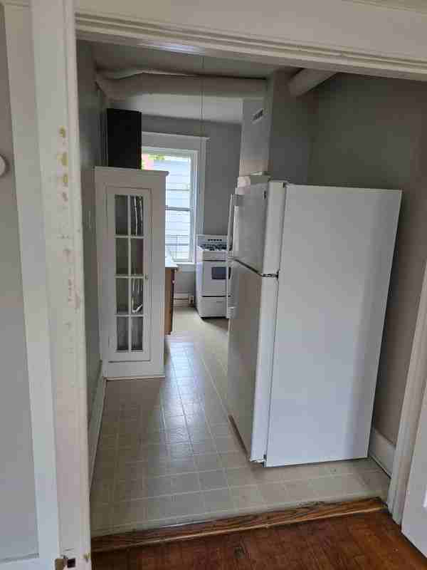 1011 Union St - Photo 4 of 8