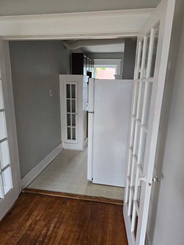 1011 Union St - Photo 5 of 8