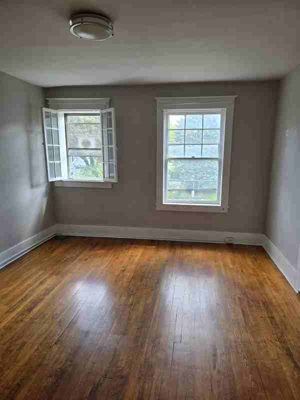 1011 Union St - Photo 7 of 8