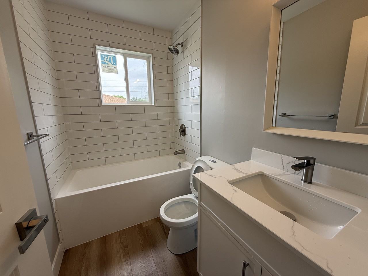 98 Forest St, Aylmer - 2 Units Available! - Photo 3 of 7