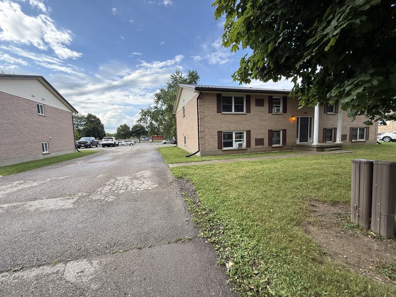 98 Forest St, Aylmer - 2 Units Available! - Photo 5 of 7