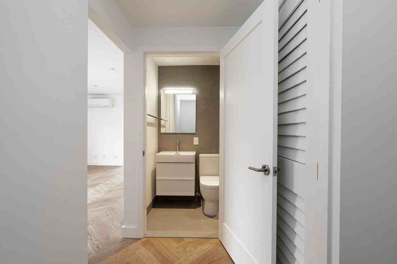 150 Fermanagh Avenue - Photo 4 of 10