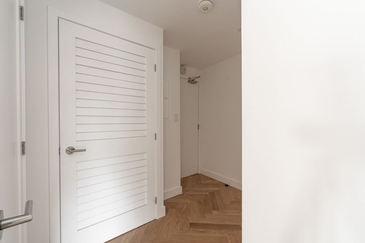 150 Fermanagh Avenue - Photo 6 of 10