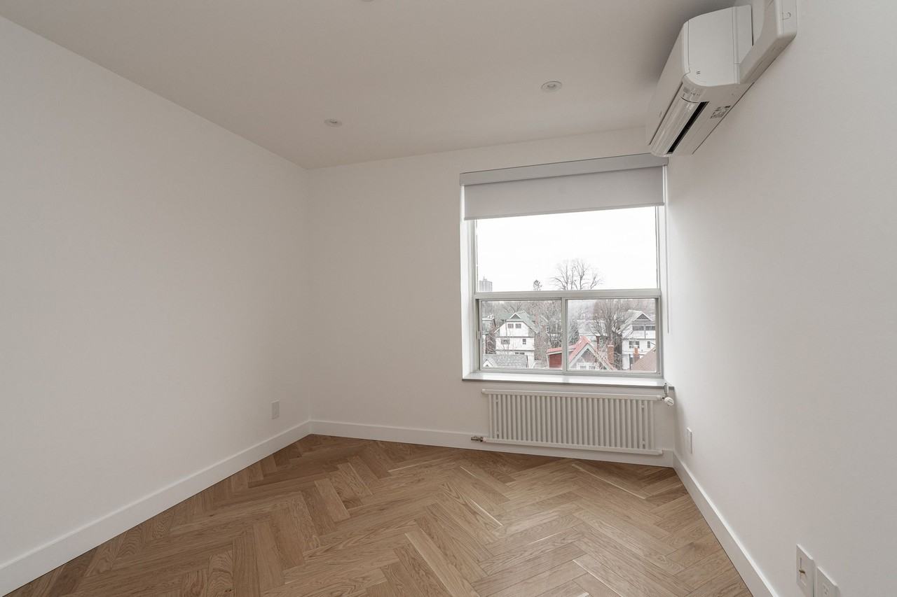 150 Fermanagh Avenue - Photo 7 of 10