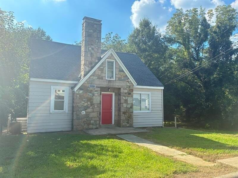 1204 Asheboro St - Photo 2 of 23