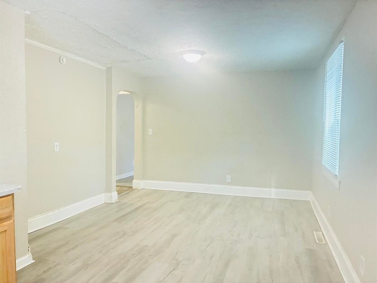 1204 Asheboro St - Photo 5 of 23