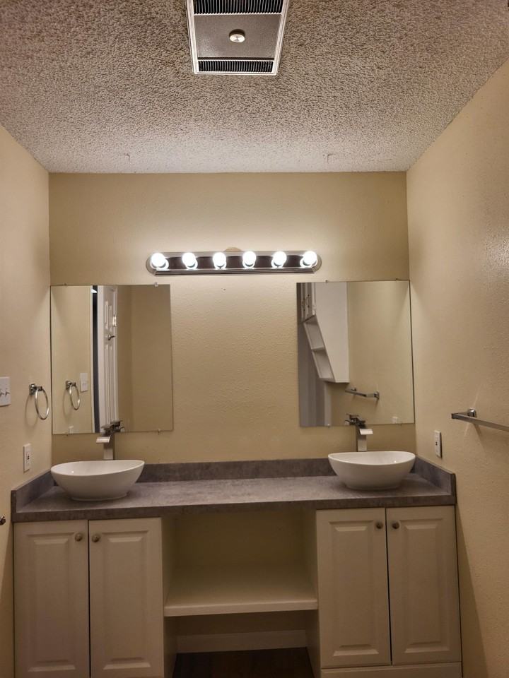 208 Margarita Dr - Photo 5 of 17