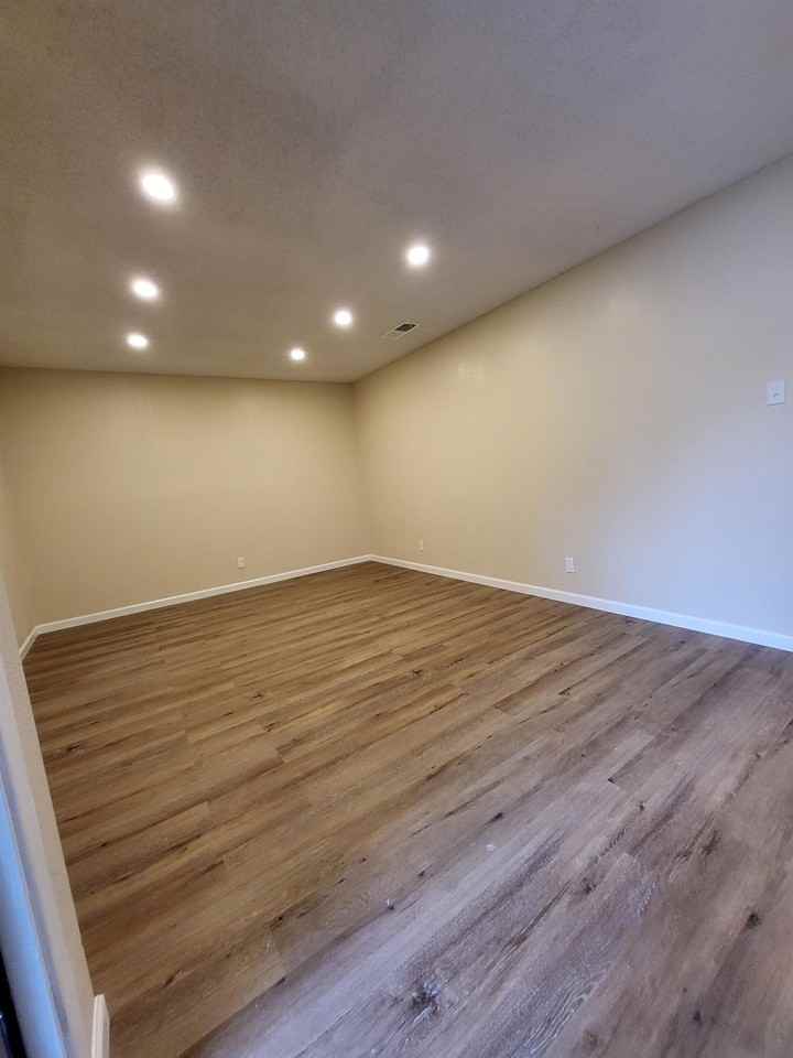 208 Margarita Dr - Photo 2 of 17